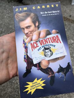 ACE VENTURA Pet Detective