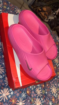 Nike slides