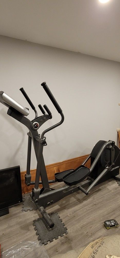 Lifefitness Eliptical