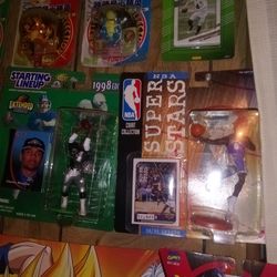 Vintage sports cards with figure Kobe Charles