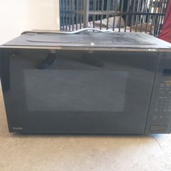 GE Profile 2.2 Cu. Ft. Built-In Sensor Microwave Oven