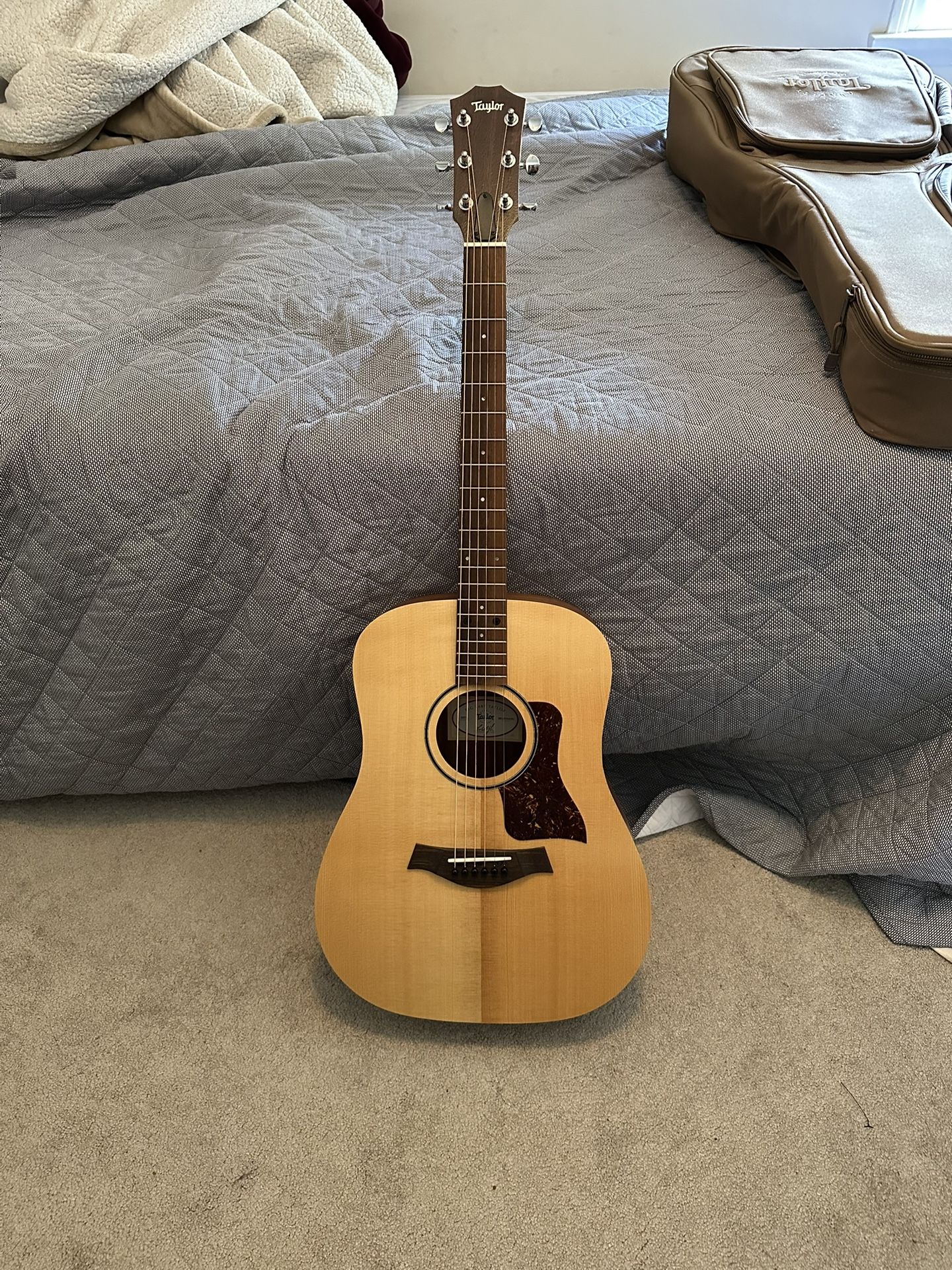 Taylor Big Baby Acoustic Electric Guitar