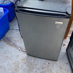 Little small refrigerator great conditions