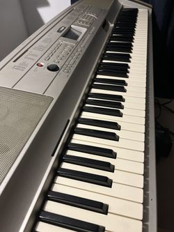 Yamaha DGX 500 Portable Grand 88 Keys