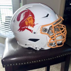 Riddell Tampa Bay Buccaneers 1976-96 Throwback Speed Flex Authentic Helmet