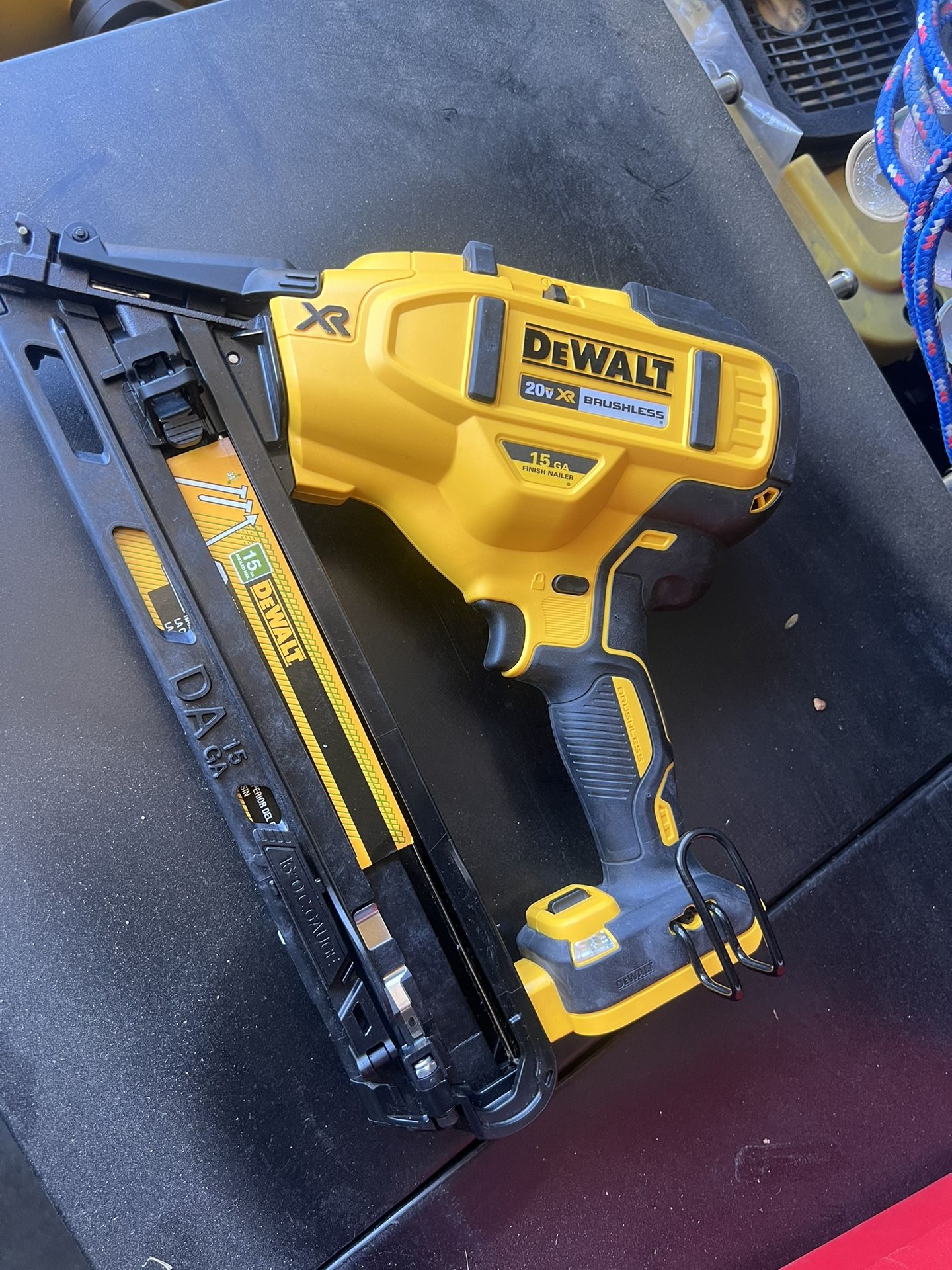 Dewalt 15 Ga Finish Nailer