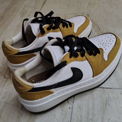 Women's Air Jordan 1