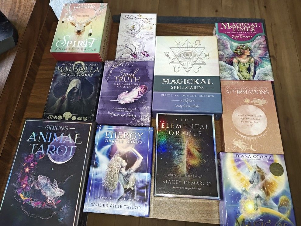 Oracle & Tarot Decks
