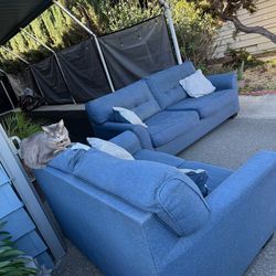 SOFAS/ COUCHES :2 Piece Living Room Set With Full Sleeper