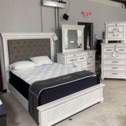Kanwyn Whitewash Panel Bedroom Set Queen & King Bedroom Set Bed