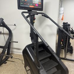 STEPR+ 27" HD Touchscreen (Stairmaster) Youtube,Netflix, Hule, Prime ,Etc