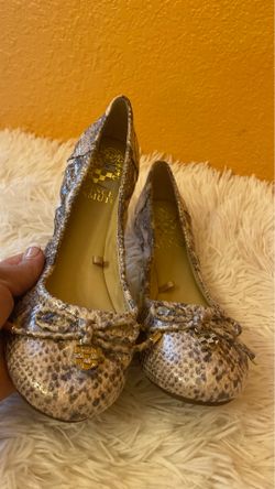 VINCE CAMUTO Flats size 5 1/2/ 5.5