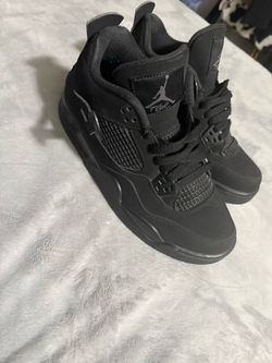 Black cats 4s