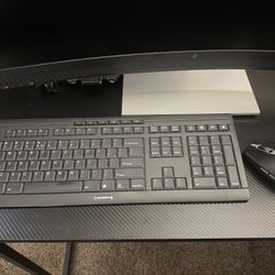 CHERRY Stream Desktop, Wireless Keyboard & Mouse Combo, 2.4 GHz Connection, Quiet Keys, Slim Design, Comfortable Writing, Battery-Powered