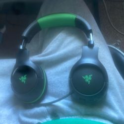 Wireless Xbox Gaming Headset: Razer Kaira Pro with Titanium Drivers & Supercardioid Mic - Black