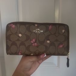 Coach wallet 