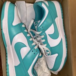 Nike Dunks 