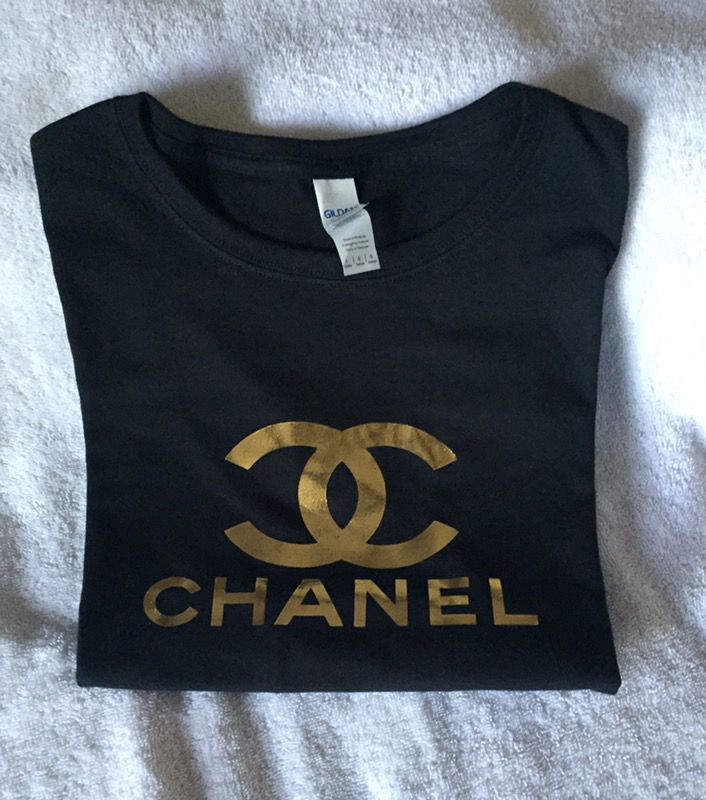CHANEL T-SHIRTS for Sale in Riverside, CA - OfferUp