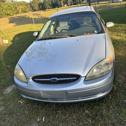 2003 Ford Taurus