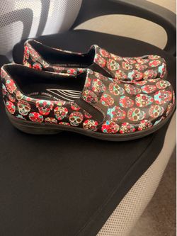 Easy Works slips size 9 1/2