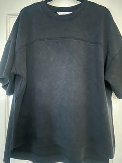 Women’s boutique Davi and Dani top