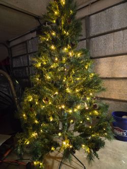 Christmas Tree  6 1/2 ft