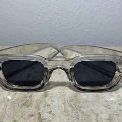EYEKONIK RECTANGULAR CLEAR FRAME SUNGLASSES -LIKE NEW HARDLY WORN