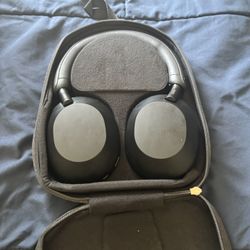 Sony WH-1000XM5/B Premium Wireless Noise-Canceling Headphones Black