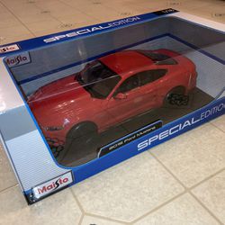 1/18th Maisto 2015 Ford Mustang 5.0 Special Edition 