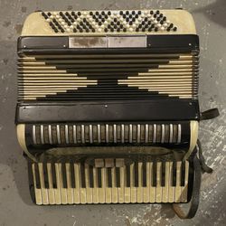Used accordion 