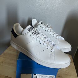 Sam Smith White Collegiate Navy FX5501 Men's size 11.5