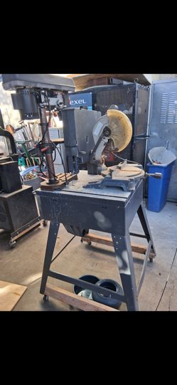 Disco de cortar, sierra caladora, y taladro