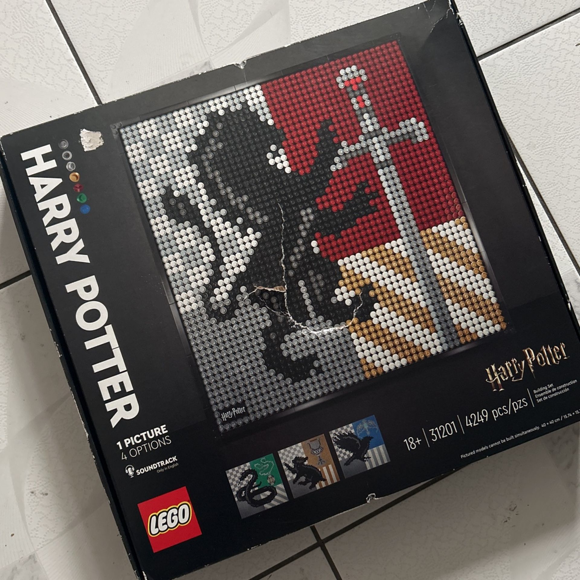 Lego Harry Potter Hogwarts Crest 31201