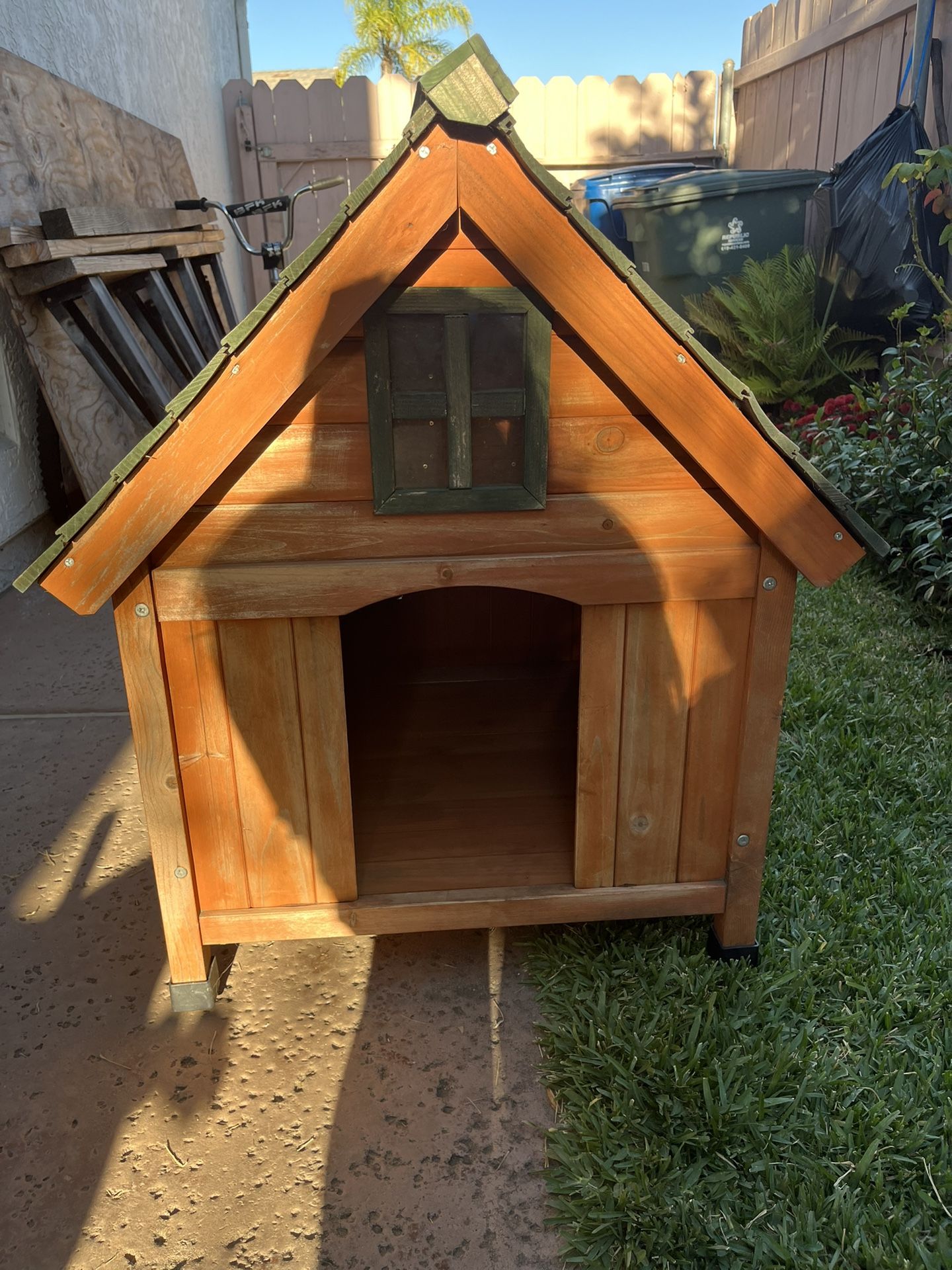 Cute Dog House for Sale in San Diego, CA OfferUp