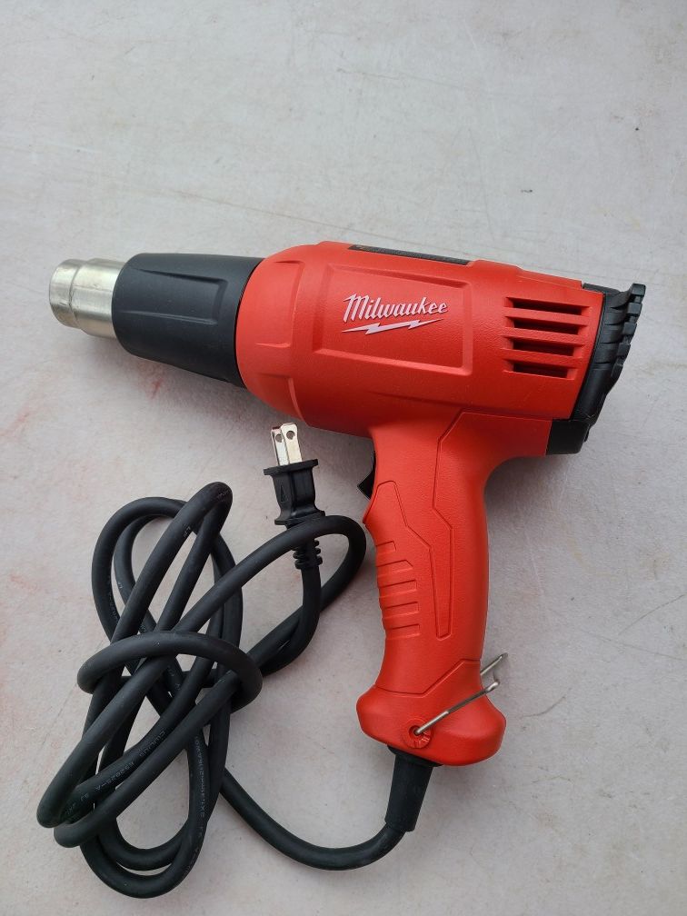 Milwaukee 11.6-Amp 120-Volt Dual Temperature Heat Gun