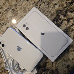 Unlocked IPHONE 11 64GB