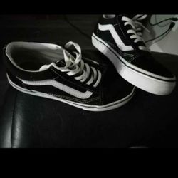 Vans & Converse 