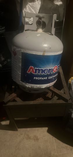 PROPANE TANK  (Dm To Negotiate A Much Lower Price)