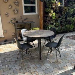 Table & 4 Chairs