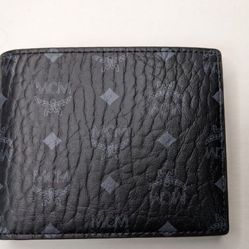 Black MCM wallet Visetos