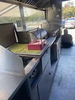 Kitchen / Lunchera For Sale