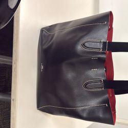 Coach Derby Black Tote Shoulder Bag In Pebble Leather