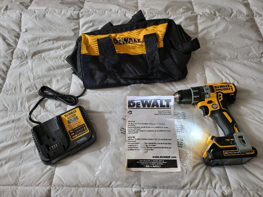 Dcd791 Dewalt Drill Kit With Battery Charger And Bag