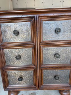 Metal/wood chest
