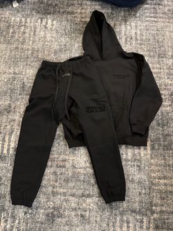 Essentials Sweatshirt & Sweatpants
