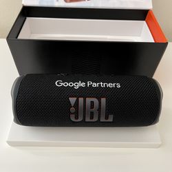 JBL Flip 6 - Portable Waterproof Speaker - Black