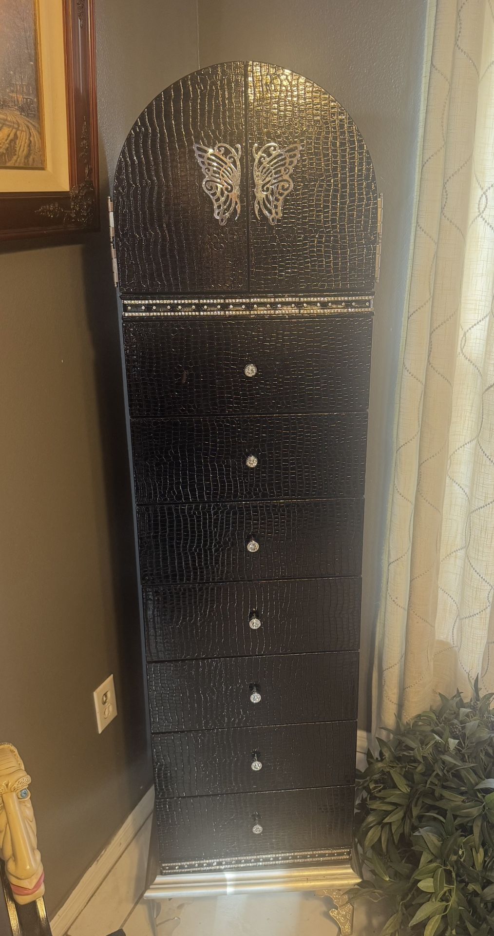 Black Hollywood Swank Lingerie Chest By Michael Amini!