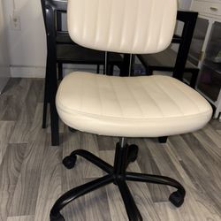 Rolling Desk Chair