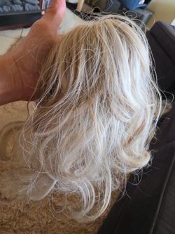 Clip on pony tail