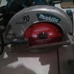 a Makita 7-1/4" Magnesium Circular 125 obo